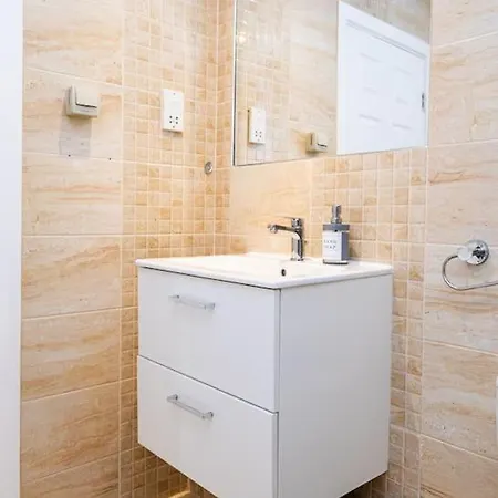 Luxury 2Br Apartment - City View Escape Manchester Exterior photo