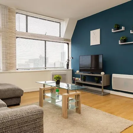 Luxury 2Br Apartment - City View Escape Manchester Exterior photo